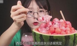 躲在门后吃瓜,揭秘隐藏在门后的秘密世界