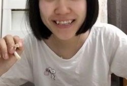 吃瓜青年早期视频,揭秘早期视频中的趣味与成长