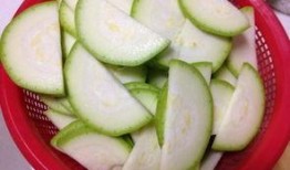 茭瓜炒着吃有毒,警惕！茭瓜炒制不当可能产生有毒物质