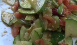 农瓜怎么炒着吃,家常美味新体验