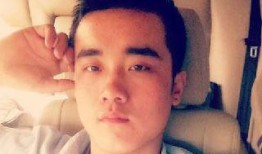 群众吃瓜自拍视频,群众吃瓜自拍，记录夏日欢乐时光