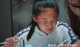 穷孩子吃瓜,揭秘瓜农的辛酸与希望