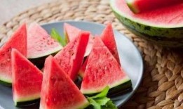 三伏吃三瓜三瓜三豆,三瓜三豆，清凉一夏的养生秘籍