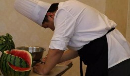 吃瓜群众饭店,舌尖上的美食盛宴，尽享人间烟火气