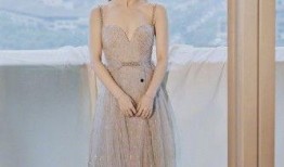 白冰吃大瓜,揭秘明星吃瓜背后的故事