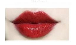 吃瓜口红试色,色彩盛宴，唇间绽放