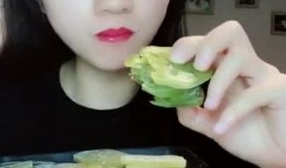 直播吃小绿瓜,小绿瓜成网红美食，直播界新宠诞生