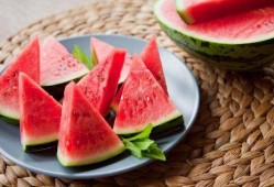 板凳吃瓜微博,揭秘网络红人的崛起之路